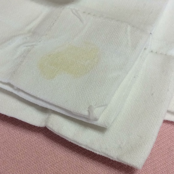 FINAL SALE PRICE Vintage Lace Insert Tablecloth/Topper - Picture 5 of 5
